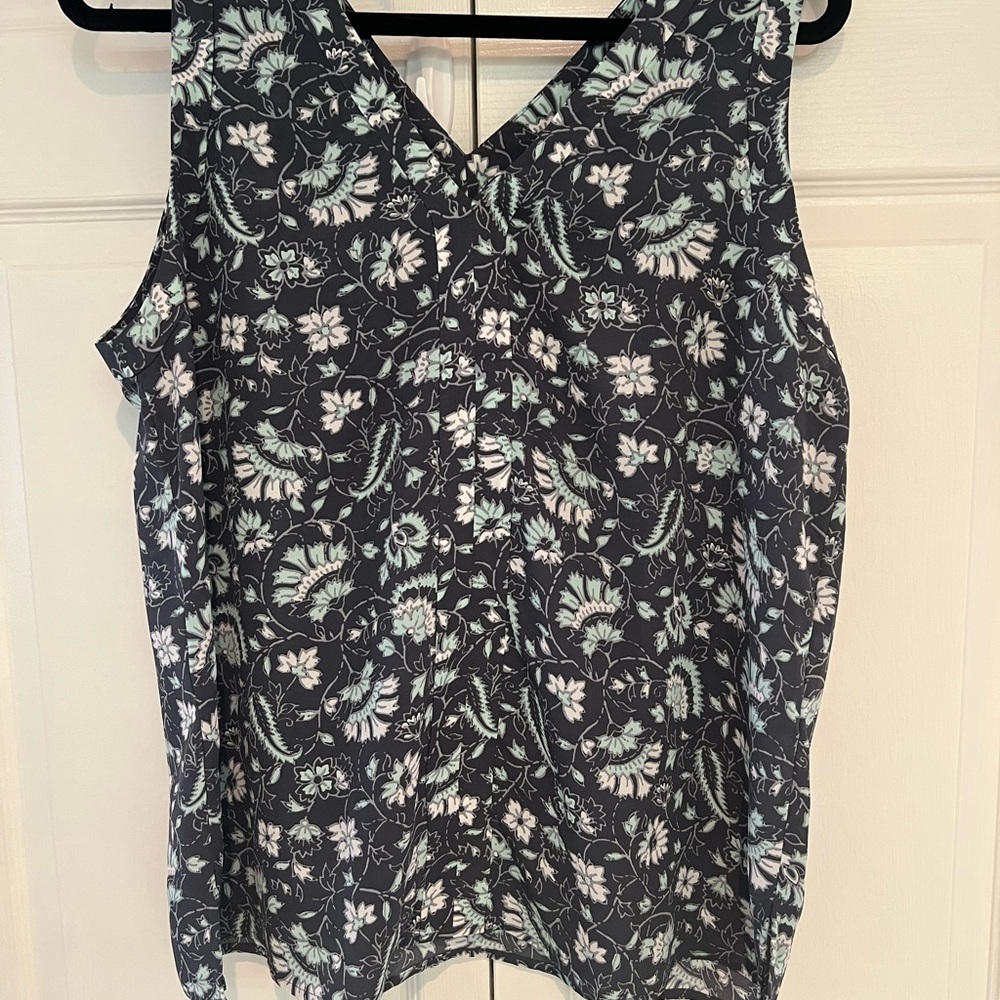 LOFT Grey and White Floral Tank Top